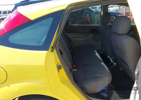 2005 Ford Focus Zx5 z USA, uszkodzony, nr VIN 3FAFP37NX5R125657